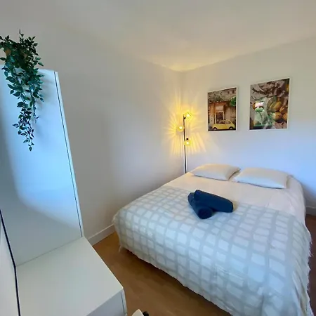 Appartement Centre - Wifi- Clim - Parking - *