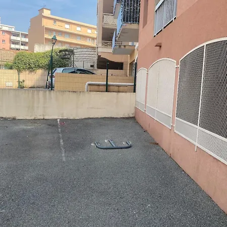 Centre - Wifi- Clim - Parking - *